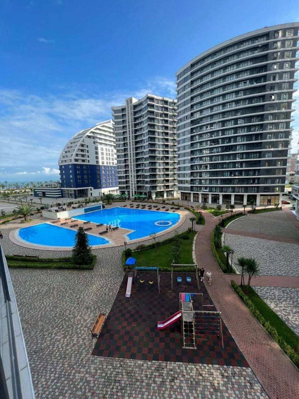 White Apartment Batumi Exterior foto